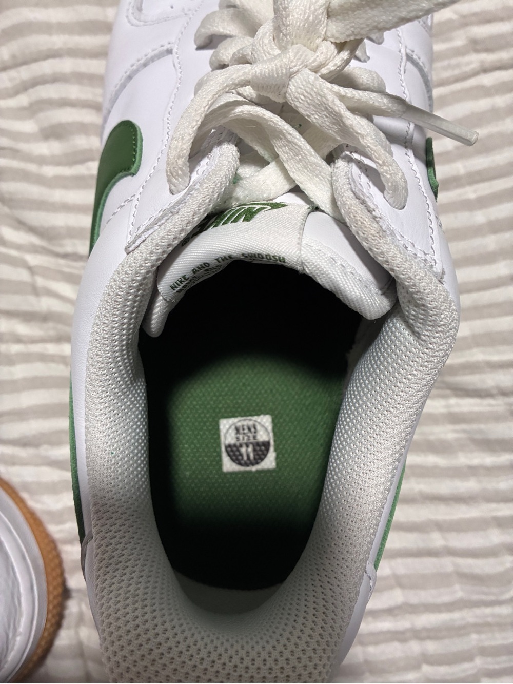 Nike White Leather Sneakers with Green Swoosh and Gum Sole - Picture 2 of 3